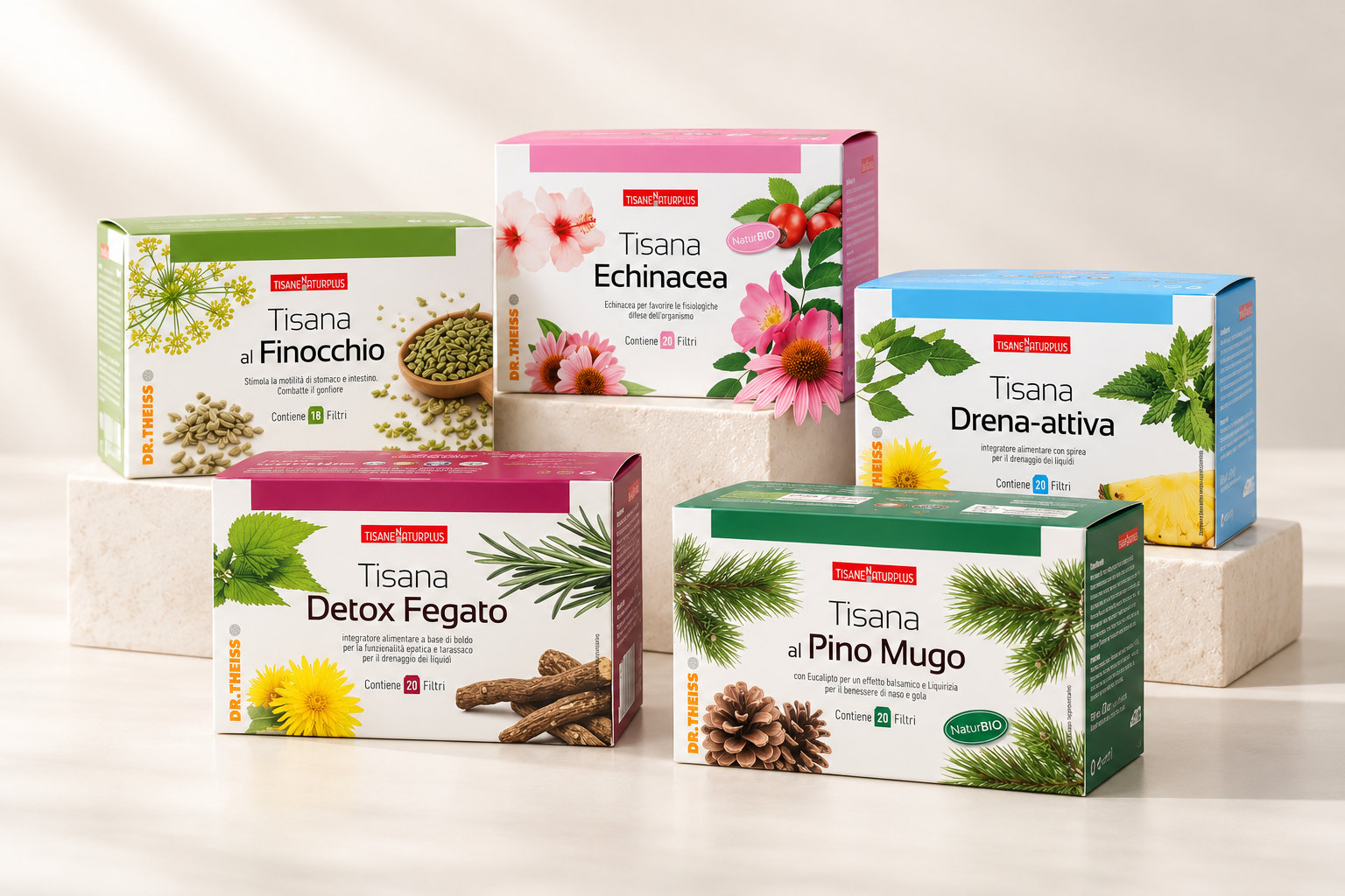 La linea di tisane Naturplus, con astucci di diversi gusti e colori